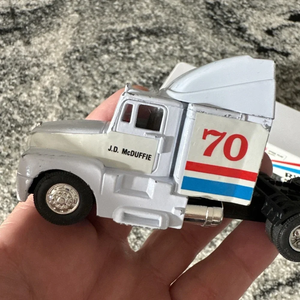 American Racing 1991 Scene #6 J. D.‎ McDuffie Pontiac Mack Transporter Pontiac